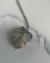 Load image into Gallery viewer, Custom Photo Necklaces

